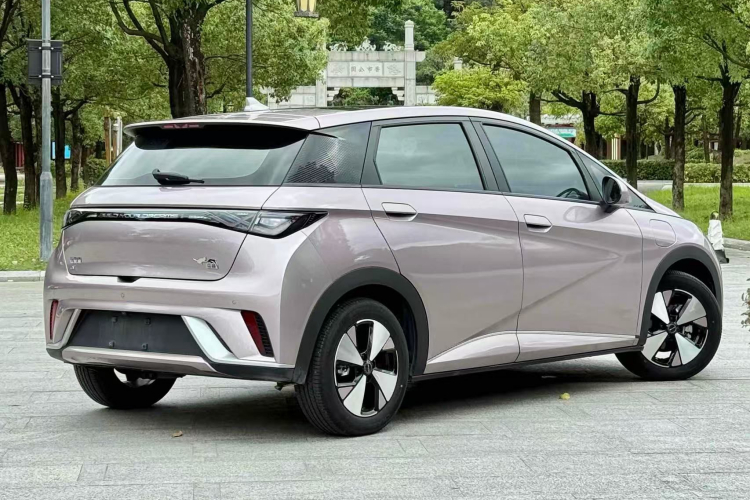 比亚迪 海豚 2023款 420km 时尚版车身外观7