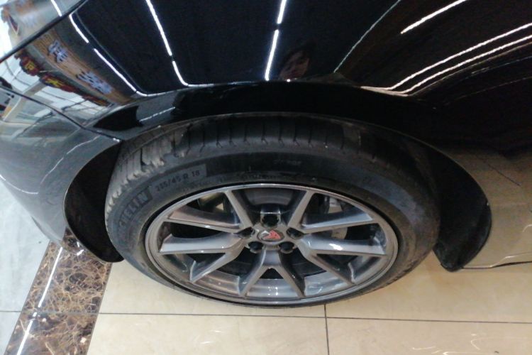 特斯拉 Model 3 2022款 后轮驱动版车身外观6007