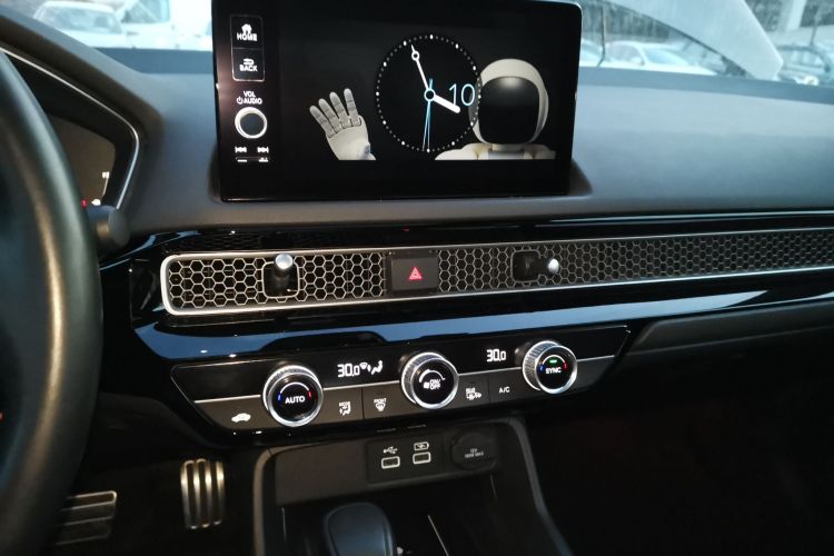 本田 思域 2022款 240TURBO CVT燃擎版中控内饰16