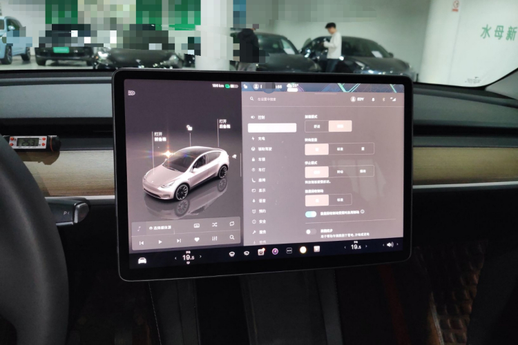 特斯拉 Model Y 2022款 后轮驱动版局部细节16