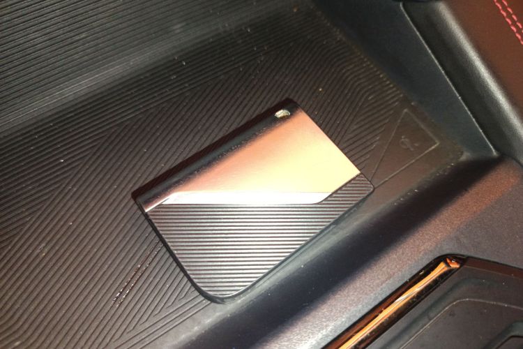 领克05 2020款 2.0TD 四驱劲Halo中控内饰11