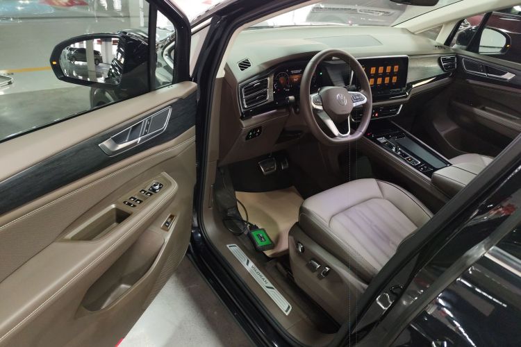 大众 威然 2024款 380TSI 尊驰版中控内饰7003