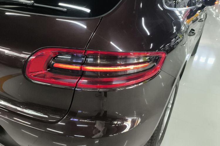 保时捷 2016款 Macan 2.0T车身外观9