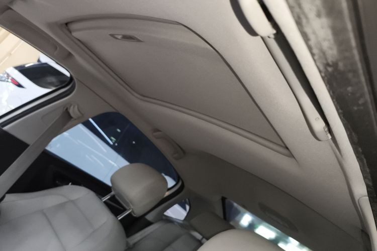 雪铁龙 世嘉 2013款 三厢 1.6L 自动品享型局部细节22