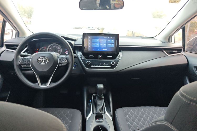 丰田 亚洲狮 2021款 2.0L 豪华版中控内饰12