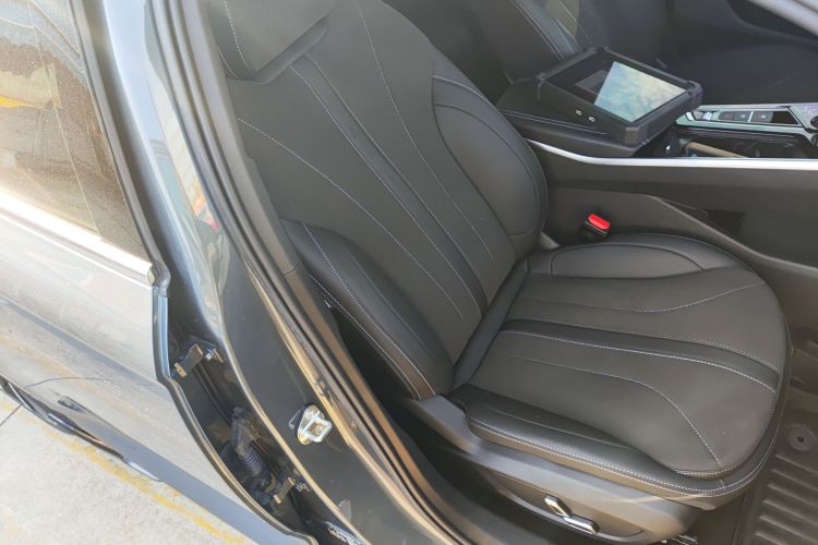 吉利汽车 星瑞 2025款 东方曜 2.0TD 望月版局部细节41