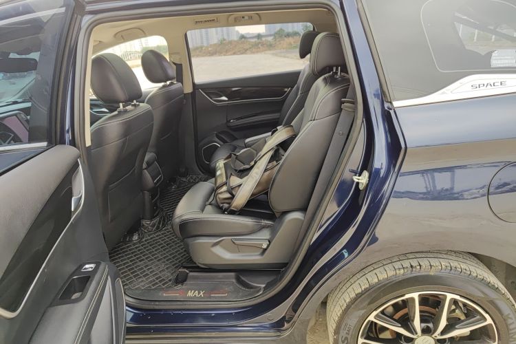 比亚迪 宋MAX 2018款 1.5T 自动智联尊享型 6座中控内饰7004