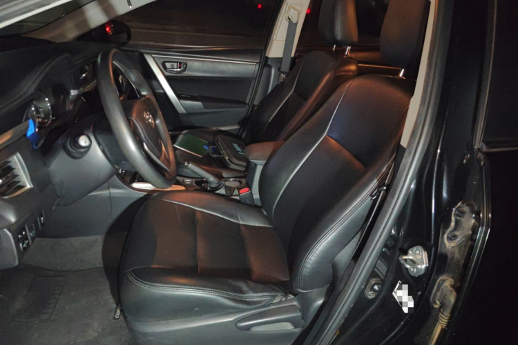 丰田 卡罗拉 2017款 1.2T CVT GL中控内饰19