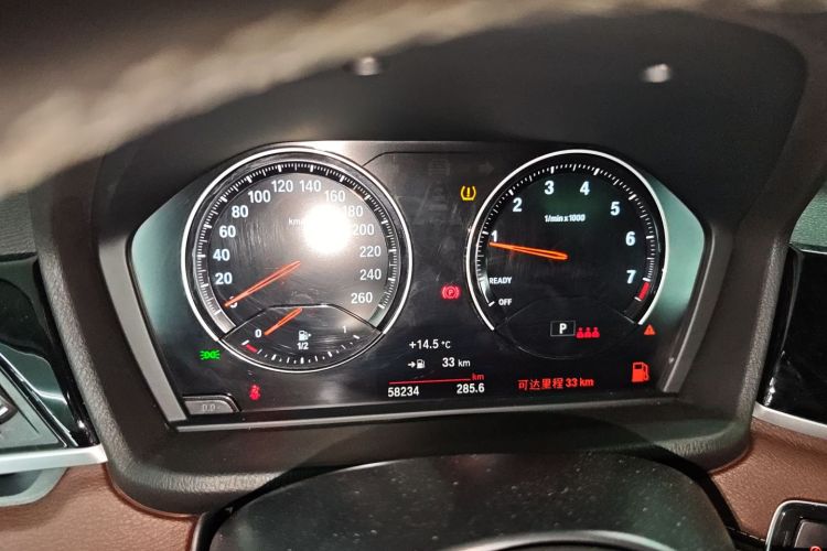 宝马X2 2021款 sDrive25i 领先型M运动套装中控内饰14