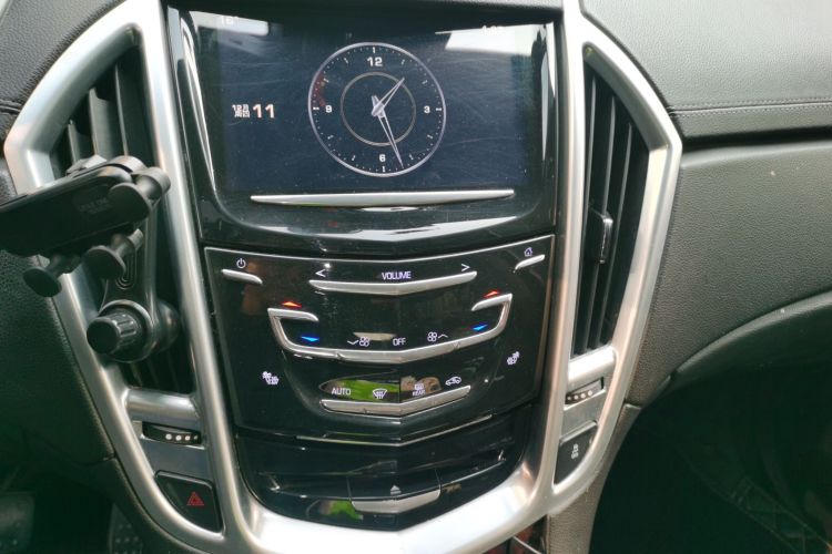 凯迪拉克SRX 2014款 3.0L 豪华型中控内饰16