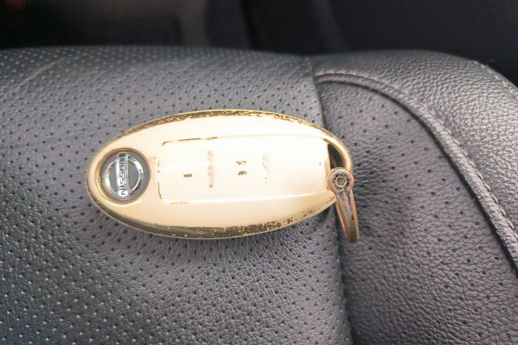 日产 奇骏 2021款 2.0L CVT 2WD XL ITS舒适纪念版中控内饰11