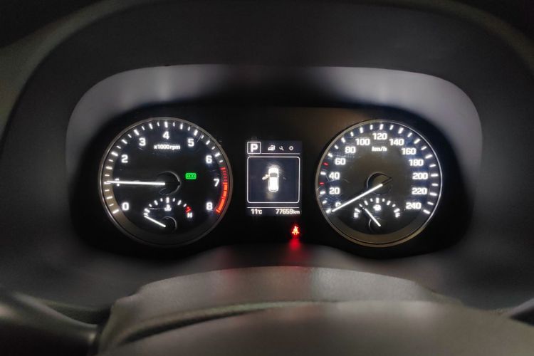 现代 途胜 2018款 1.6T 双离合两驱15周年特别版局部细节14