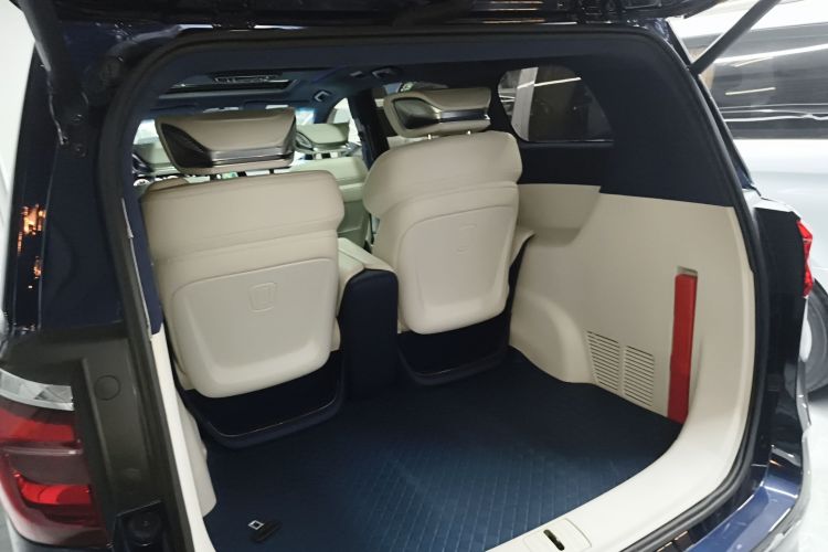 别克GL8 2020款 Avenir艾维亚 四座尊礼版局部细节23