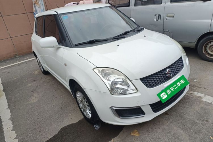 铃木 雨燕 2013款 1.3L 手动超值版车身外观6002