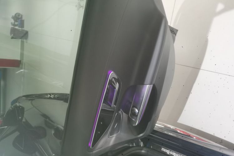 奔驰C级 2022款 C 260 L 运动版中控内饰7004