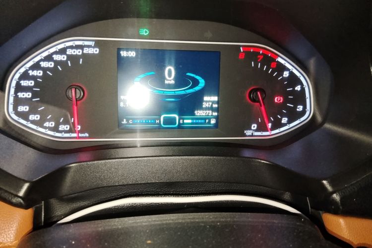 奇瑞 瑞虎7 2016款 1.5T 手动耀目版中控内饰15