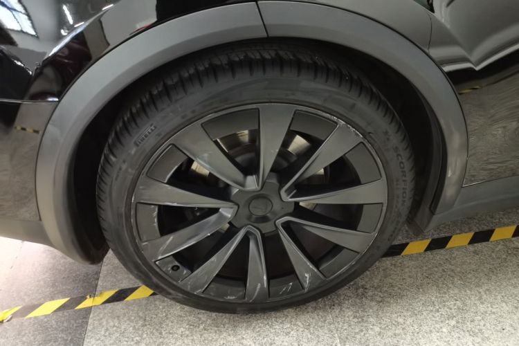 特斯拉 Model X 2023款 双电机全轮驱动版车身外观6008