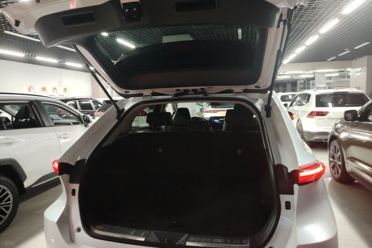 丰田 威飒 2023款 2.0L CVT两驱豪华版局部细节23