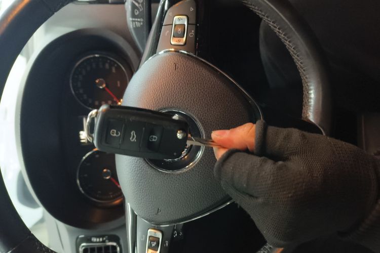 大众 Polo 2014款 1.6L 自动豪华版中控内饰7001