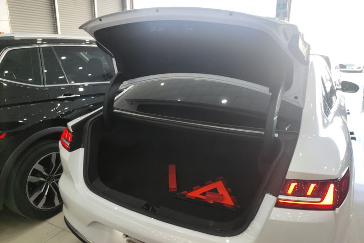 比亚迪 汉 2020款 DM 四驱性能版尊贵型局部细节23