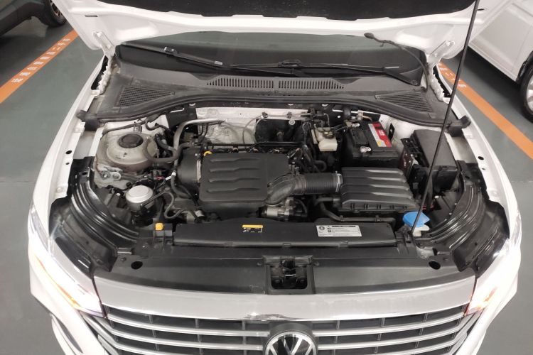 大众 朗逸 2023款 1.5L 自动得逸版机舱底盘24