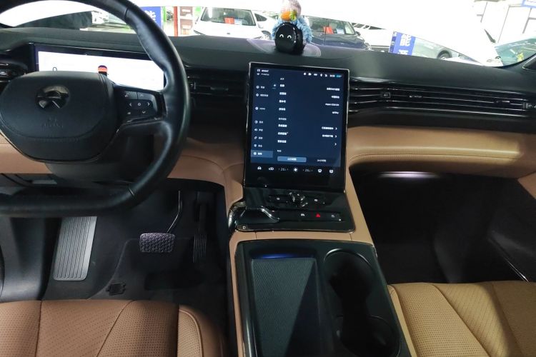 蔚来ES8 2020款 580KM 六座版中控内饰16