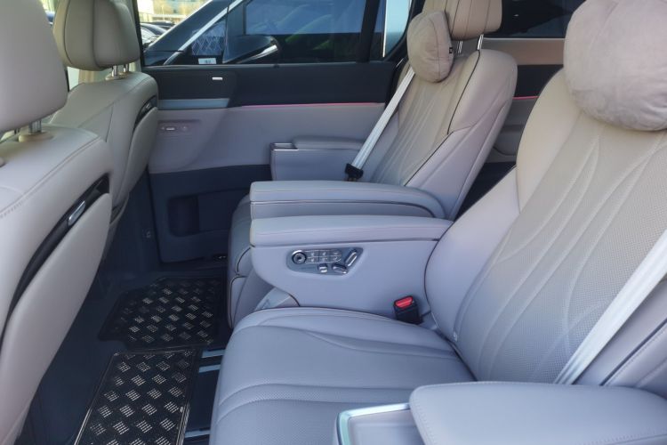 小鹏X9 2025款 740超长续航 Max中控内饰21