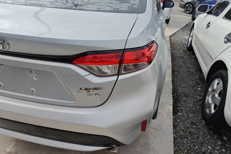 丰田 雷凌 2021款 185T CVT豪华版车身外观9