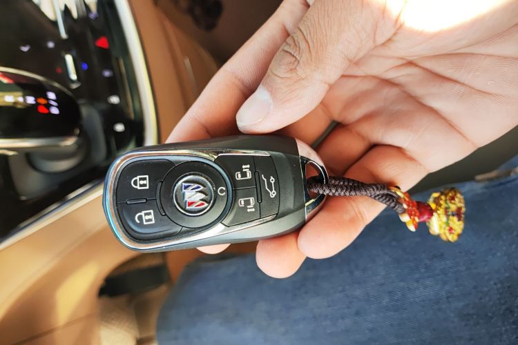 别克GL8 2021款 ES陆尊 653T 豪华型中控内饰11