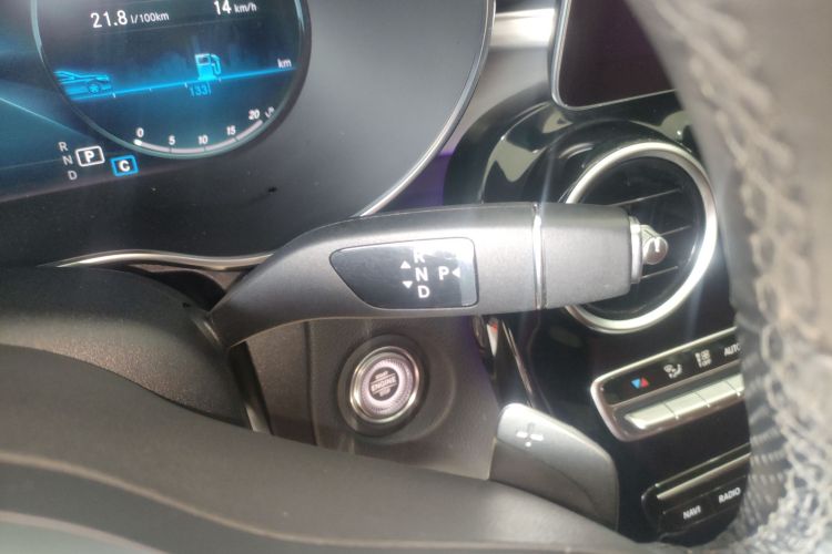 奔驰C级 2021款 C 260 星耀臻藏版中控内饰18