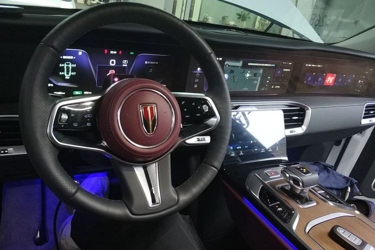 红旗E-HS9 2022款 660km 旗畅版 六座中控内饰12