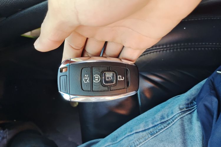 林肯MKZ 2018款 2.0T 尊享版中控内饰11