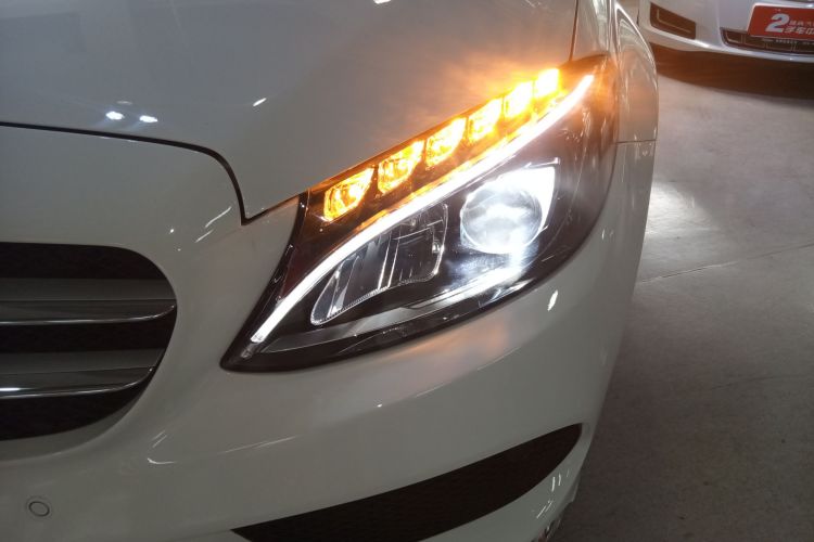 奔驰C级 2015款 改款 C 200 L 运动型局部细节36