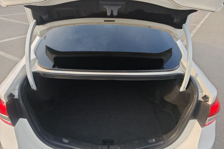 福特 蒙迪欧 2017款 EcoBoost 180 豪华型机舱底盘23