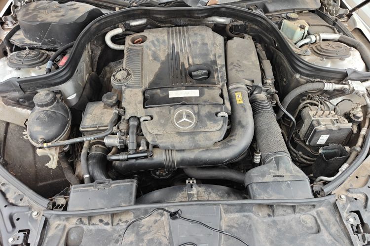 奔驰E级 2010款 E 260 L CGI优雅型局部细节24