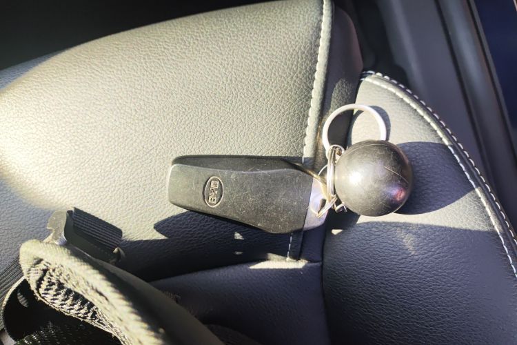 比亚迪 宋MAX 2019款 1.5T 自动智联睿逸天窗型 7座 国VI中控内饰7001