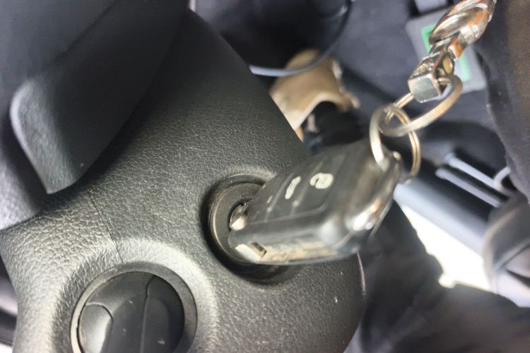 大众 Polo 2016款 1.4L 手动风尚型中控内饰7001