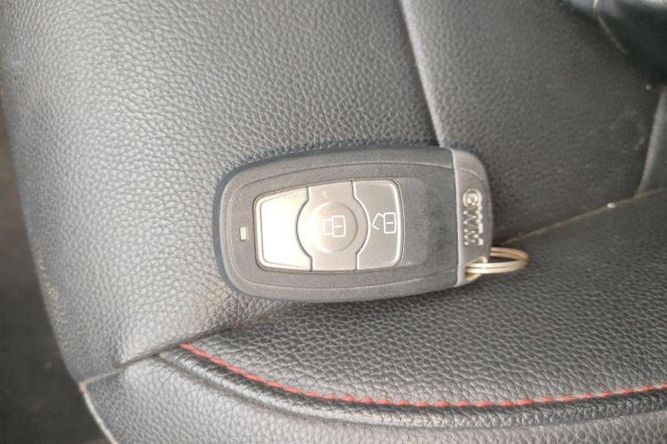 哈弗H6 2015款 升级版 1.5T 手动两驱精英型中控内饰11