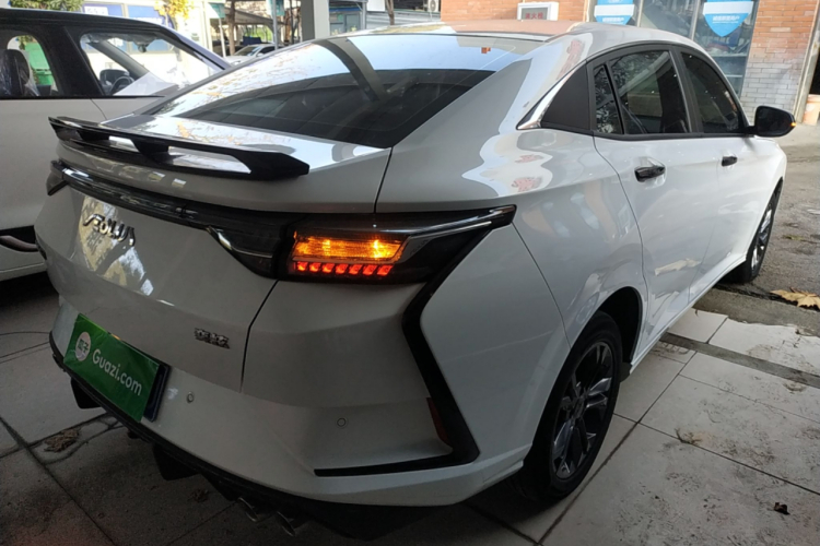 东风风神 奕炫 2023款 马赫版 1.5L 自动追影版车身外观7