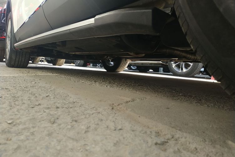 哈弗H6 2021款 第三代 1.5T 自动两驱Max机舱底盘30