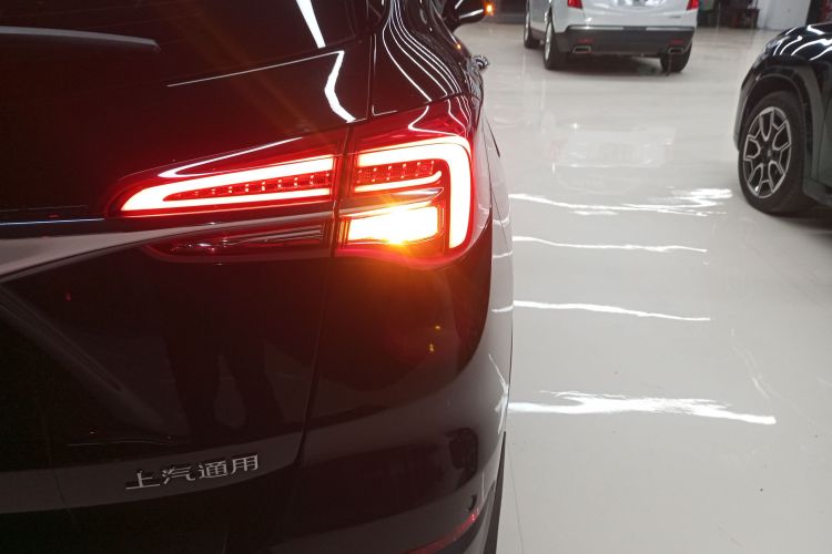 别克 昂科威 2021款 532T 两驱精英型车身外观9