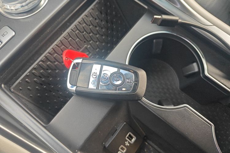 林肯 航海家 2025款 2.0T 四驱尊睿版中控内饰7001