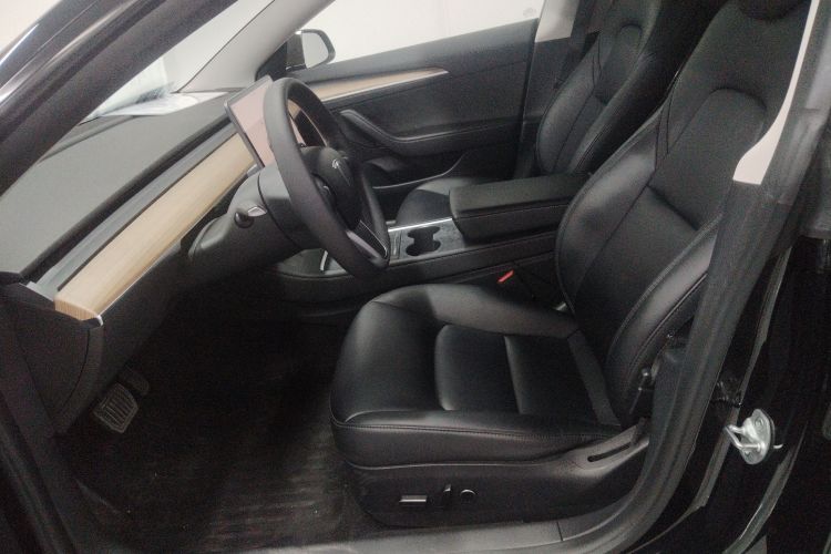 特斯拉 Model 3 2022款 后轮驱动版中控内饰19