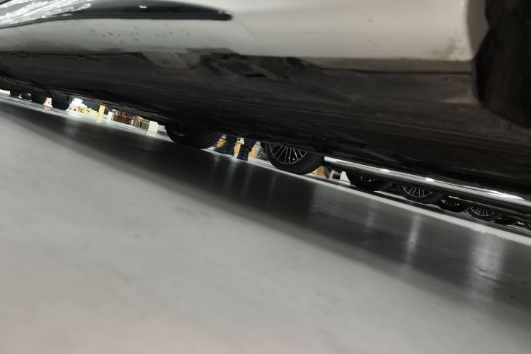 奔驰C级 2022款 C 260 L 皓夜运动版局部细节9002