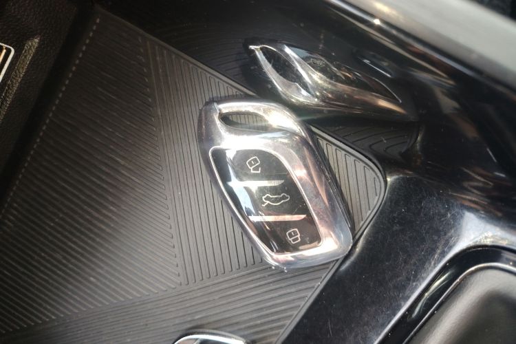 荣威i5 2021款 1.5L CVT铂金版中控内饰7001