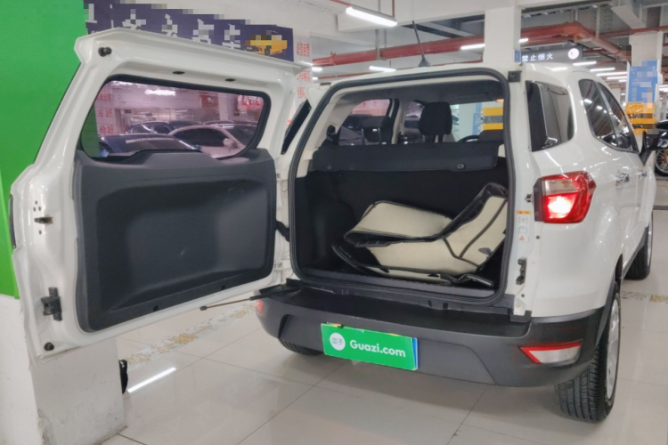 福特 翼搏 2018款 1.5L 自动精翼型机舱底盘23