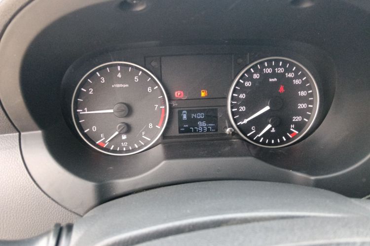 江淮瑞风 瑞风M3 2019款 PLUS 创客版 1.8L 豪华型中控内饰14