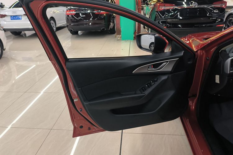 马自达3 昂克赛拉 2017款 两厢 1.5L 自动舒适型 国V中控内饰7007