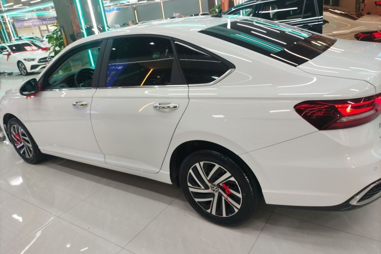 大众 朗逸 2024款 1.5L 自动星空五百万版车身外观4