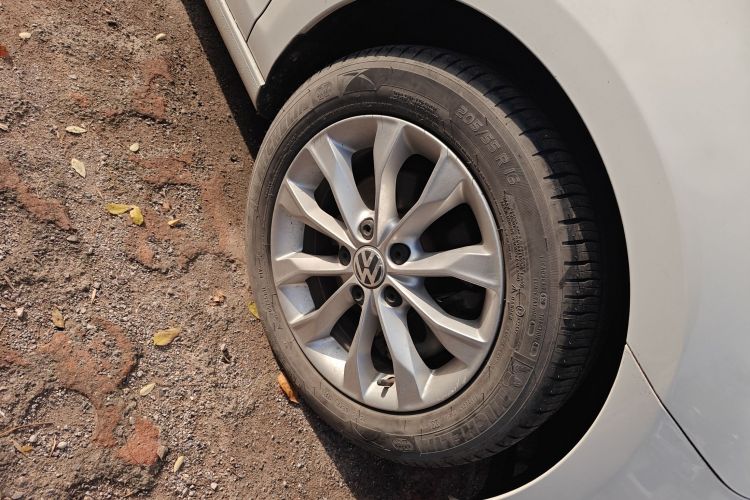 大众 高尔夫 2011款 1.4TSI 自动舒适型车身外观6007